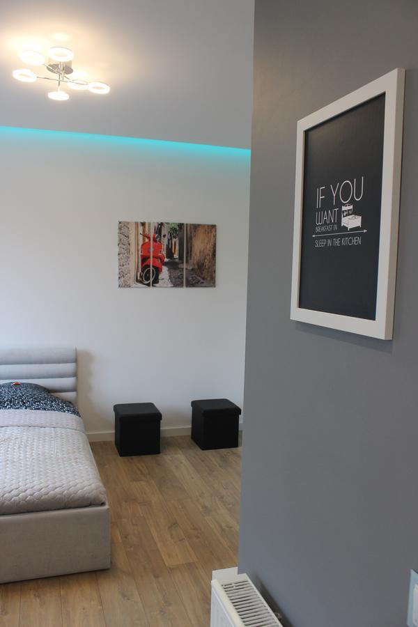 Apartament Wola Modern Black&white *
