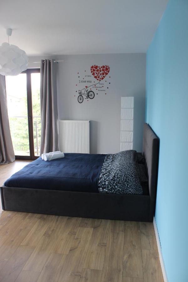 Wola Modern Black&white Apartment Krakow